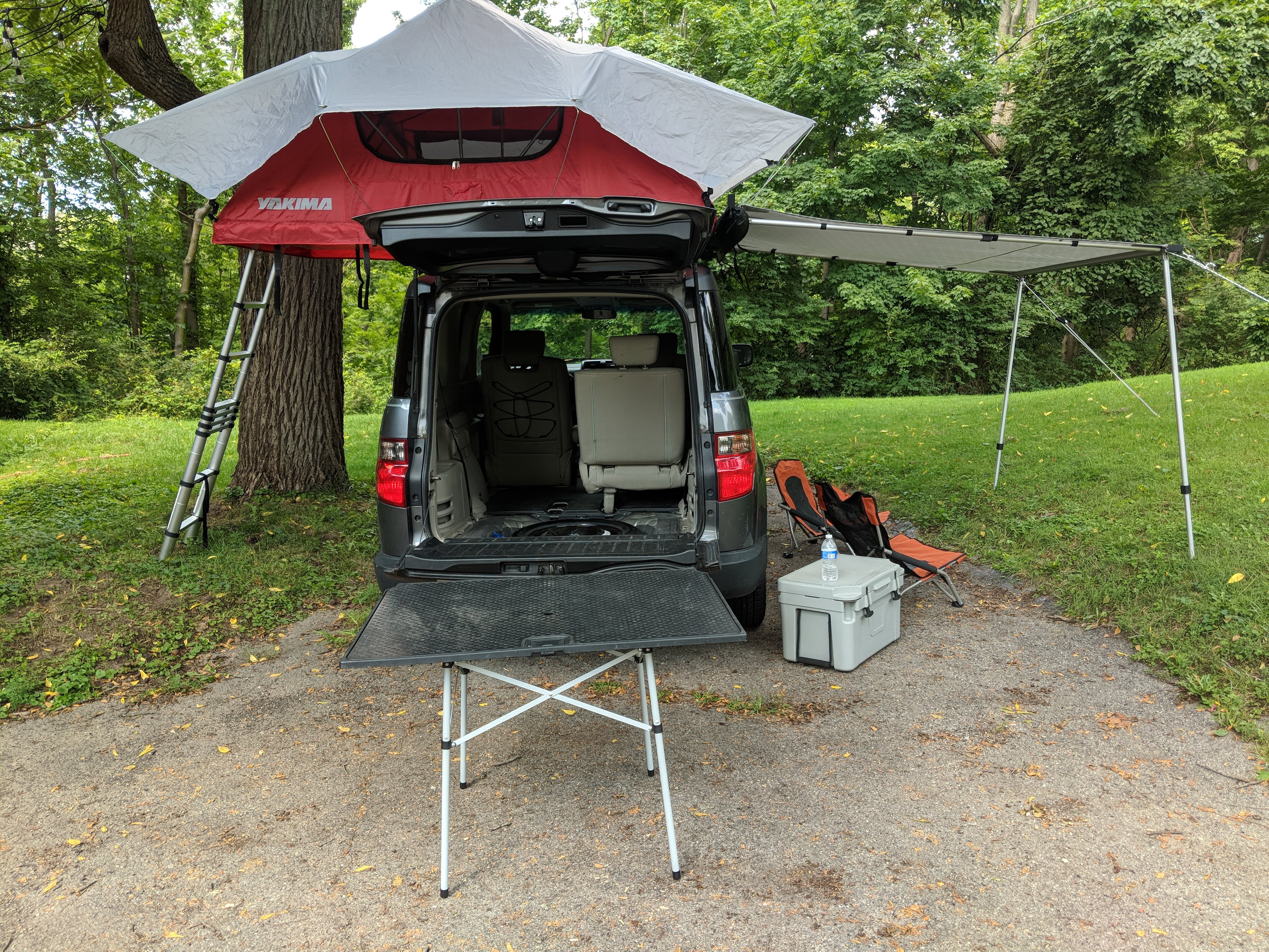 Yakima SkyRise on Honda Element, summer setup with awning